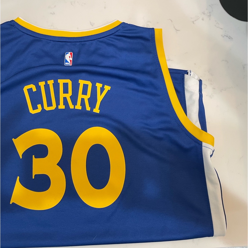 Boys XL Curry Golden State Jersey. GUC. No snags, stains, or fading.